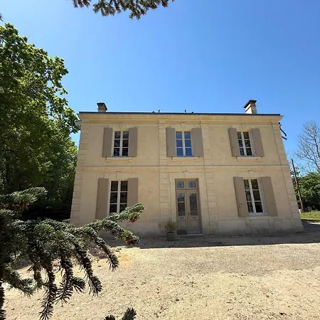 Vila Demeure Dans La Foret